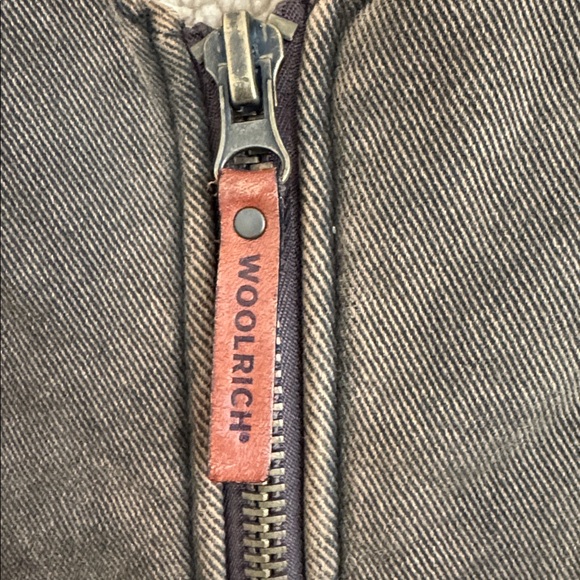 Woolrich Sherpa Lined Saddle Vest - Picture 3 of 6